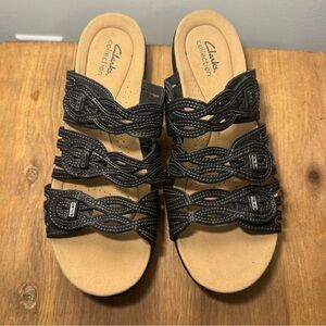 Woman's Sandals Clarks adjustable straps, Size 9.5